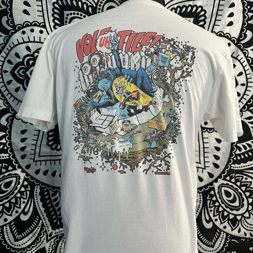 Volcom Featured Artist 2007 VOLETILE White Graphic Men's Shirt